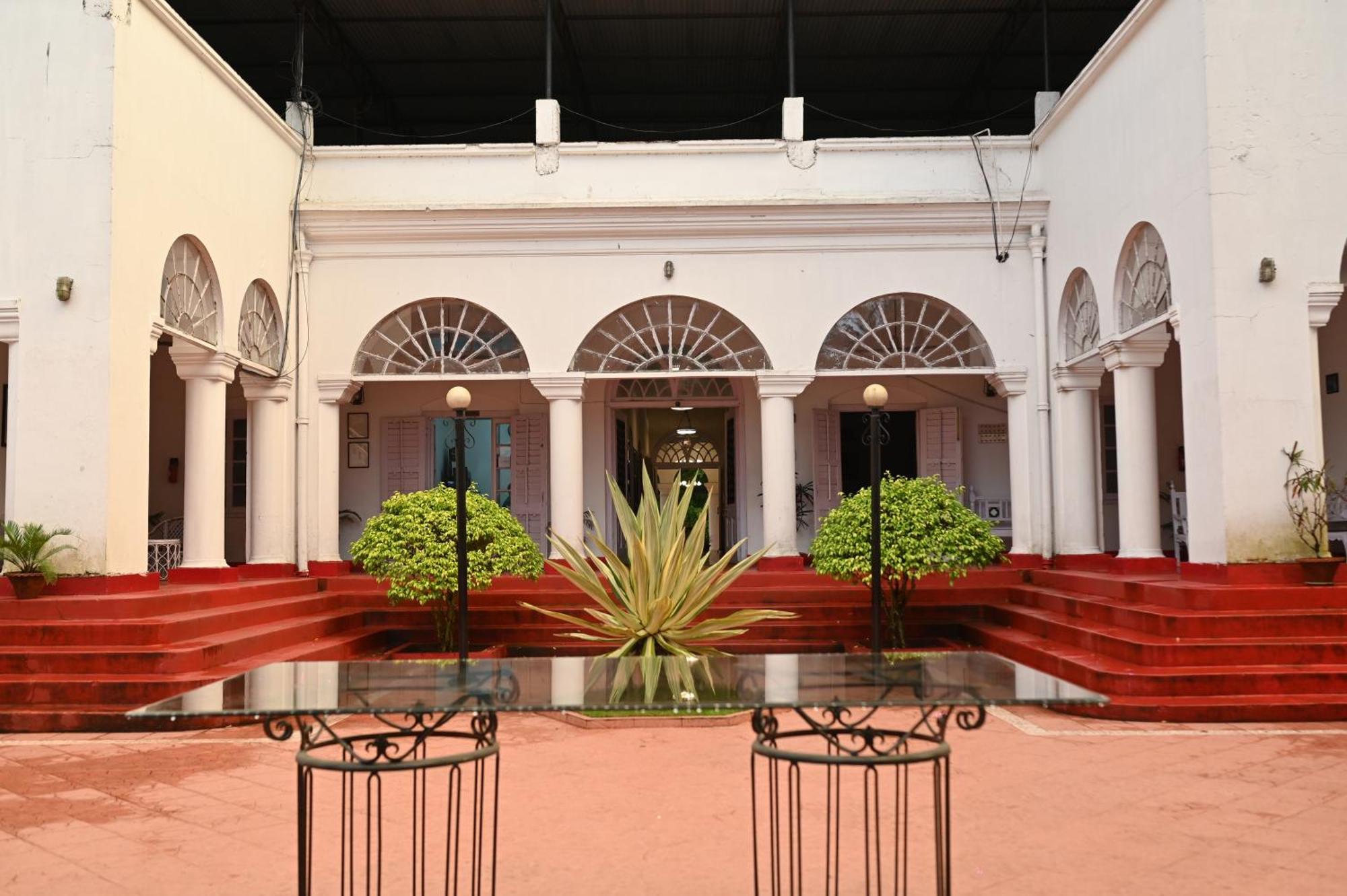 Thengal Manor Hotel Jorhat Exterior photo
